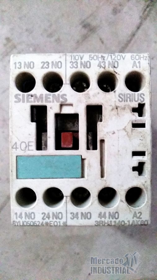 Contactor 10 AMP 600V modelo 3RH1140-1AK60 marca SIEMENS