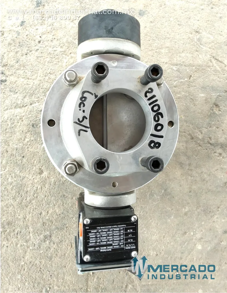 Válvula de 4" con transmisor de flujo marca UFM