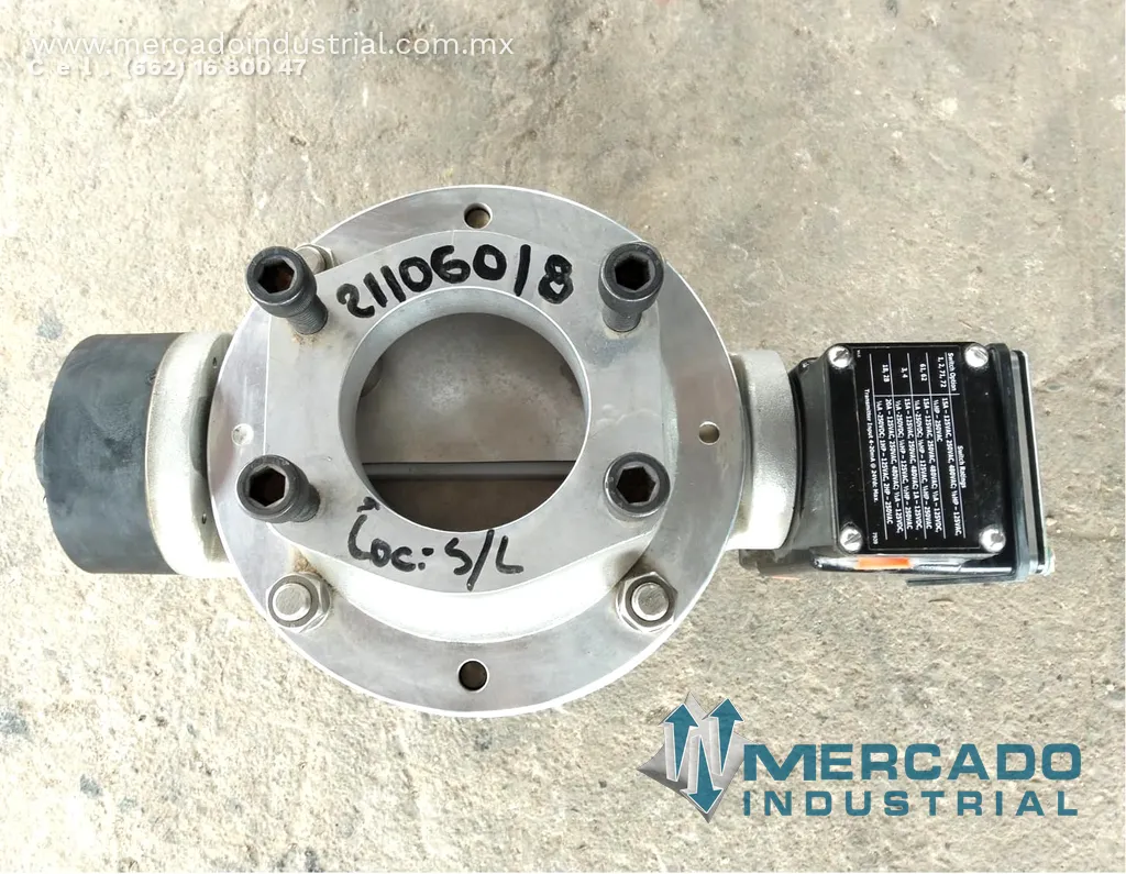 Válvula de 4" con transmisor de flujo marca UFM