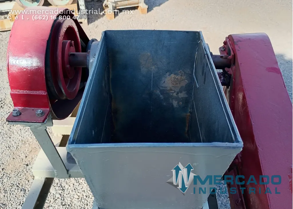 Molino de rodillos con motor eléctrico 7.5 HP 1735 RPM