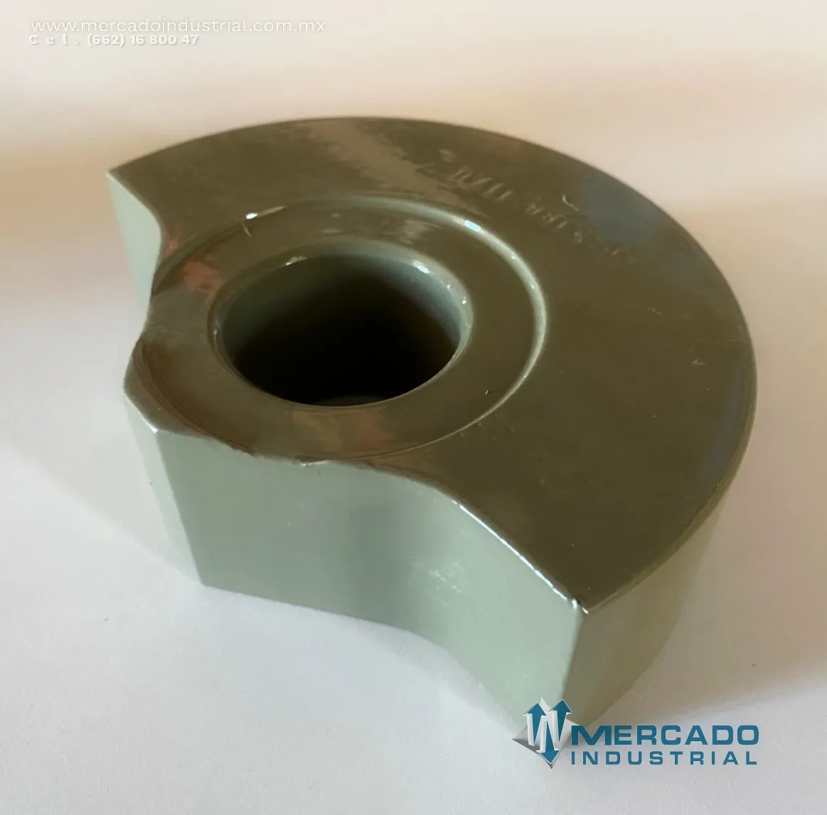 Adaptador 1 1/2" x 1 3/8" parte 5P-2188 marca Caterpillar