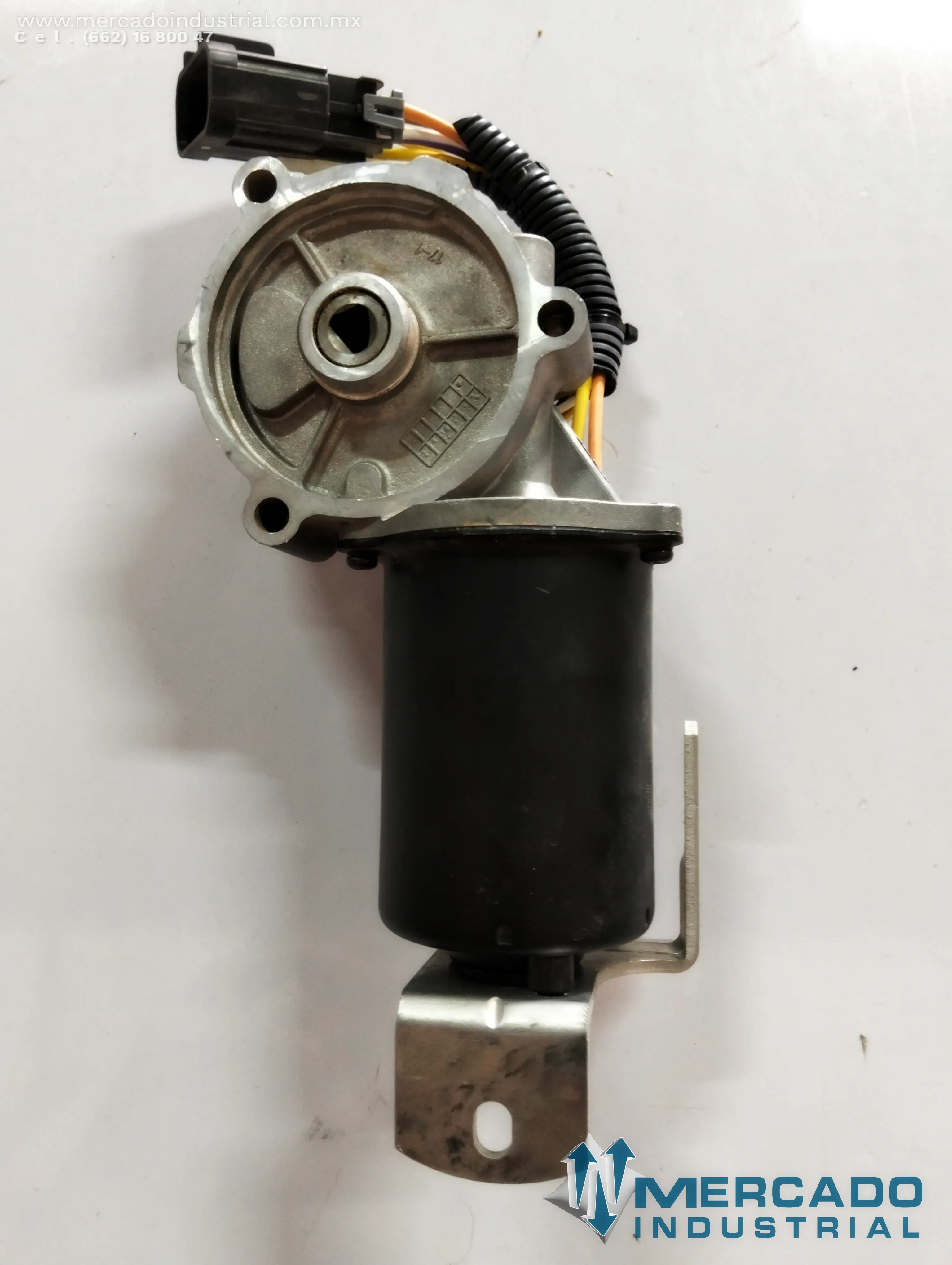 N/P:68089746AA MOTOR DE ENGRANAJE 4X4 RAM(CAMIONETAS RAM 2011)