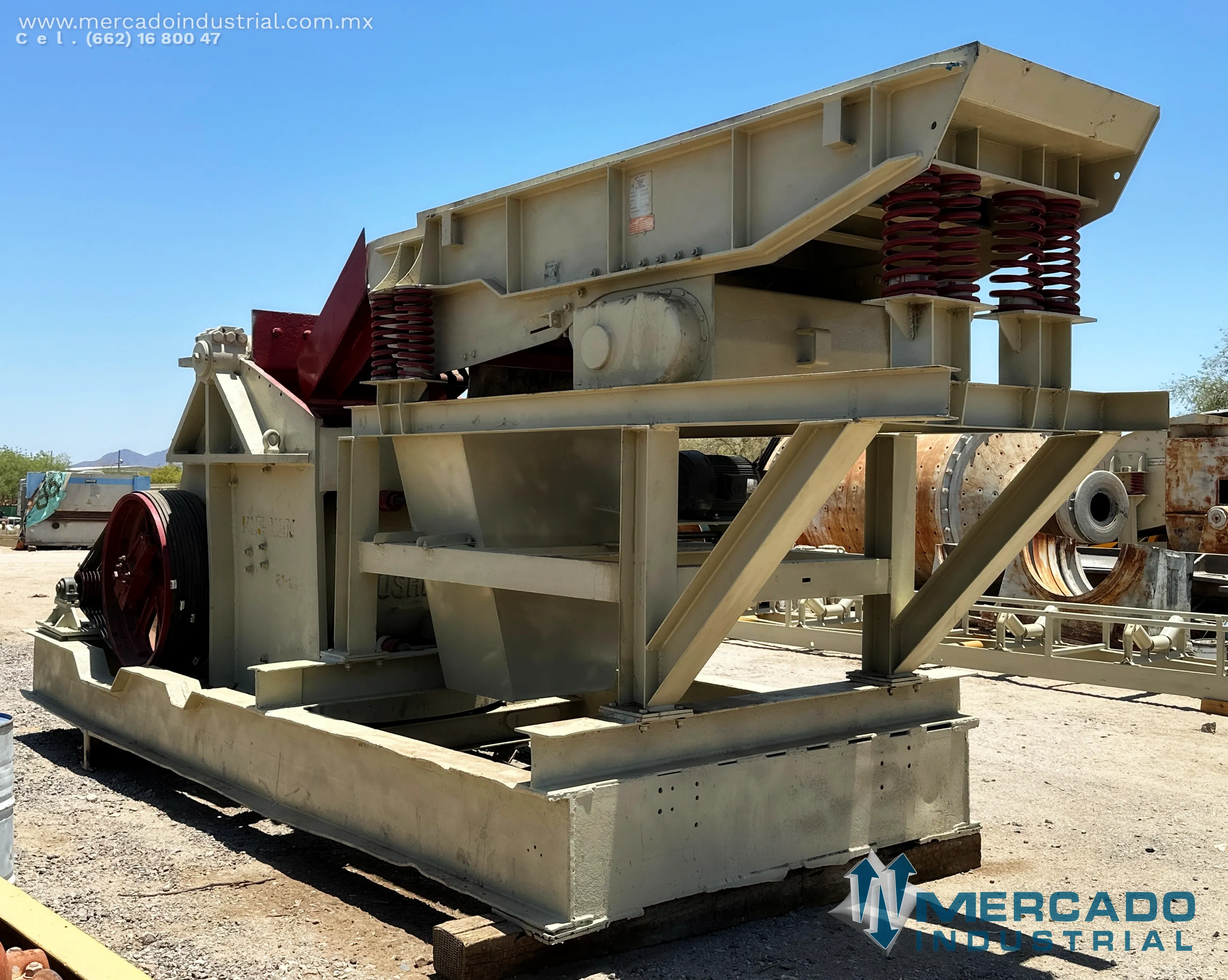 Quebradora de quijada 27x42 equipado con alimentador vibratorio marca KUE-KEN CRUSHER