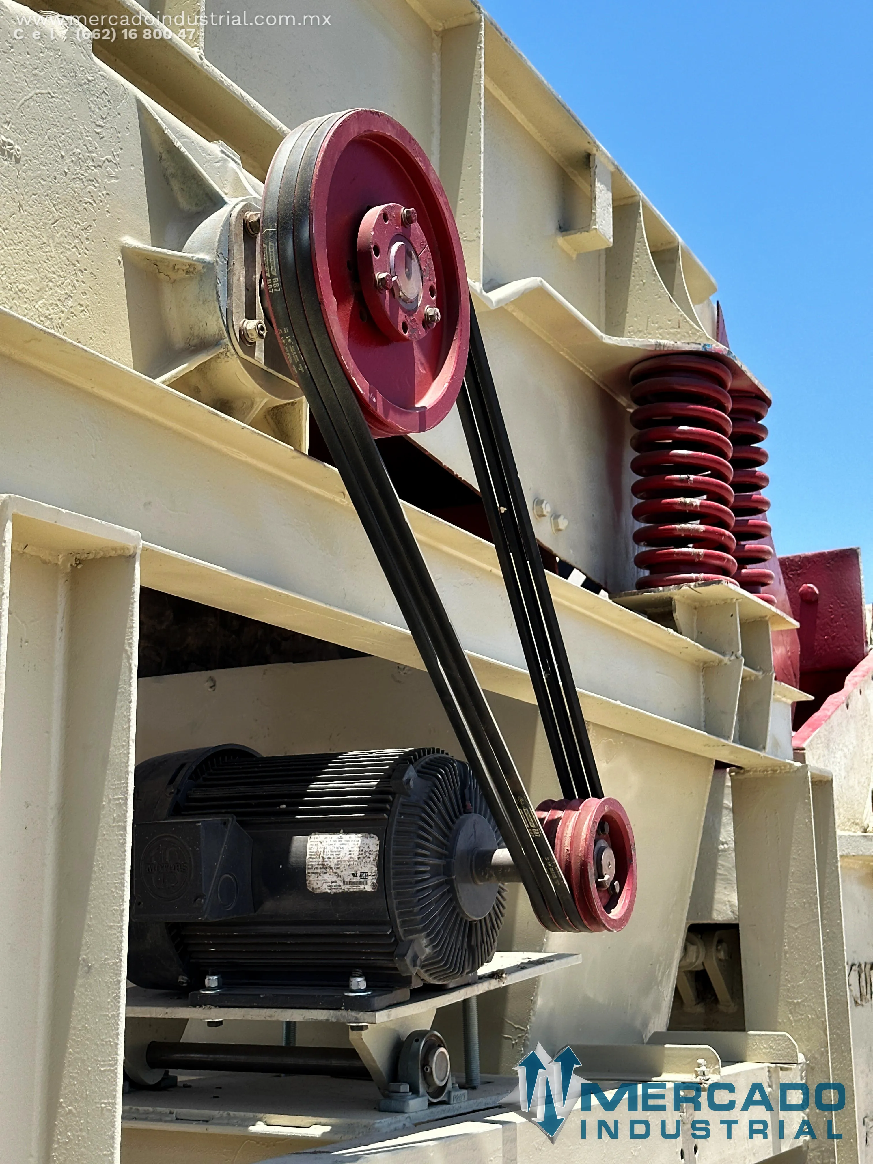 Quebradora de quijada 27x42 equipado con alimentador vibratorio marca KUE-KEN CRUSHER