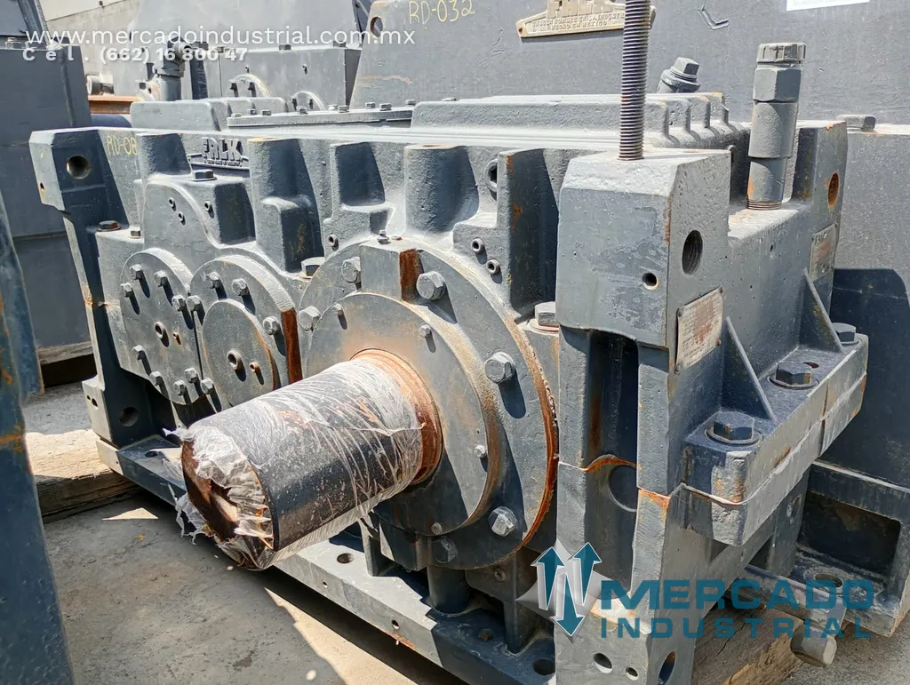 Transmisión de engranajes cerrado 300 HP ratio 14.090 modelo M145VRC3A marca FALK