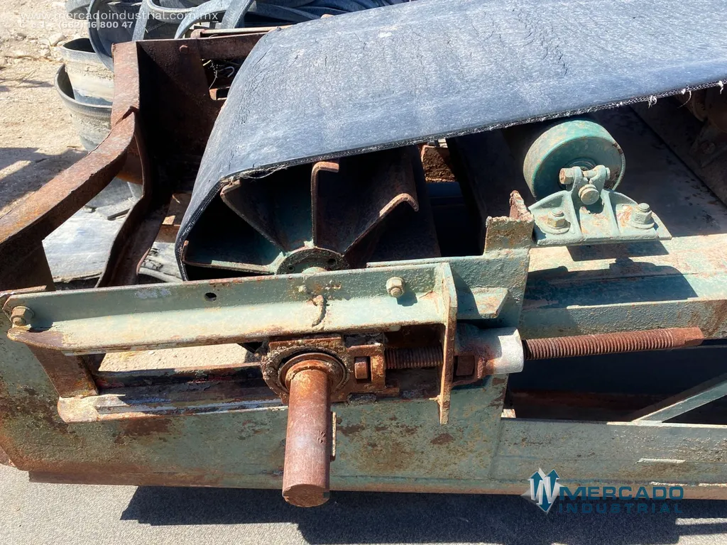 Banda transportadora móvil con chapulín de 24" x 20 m de largo marca Kolman
