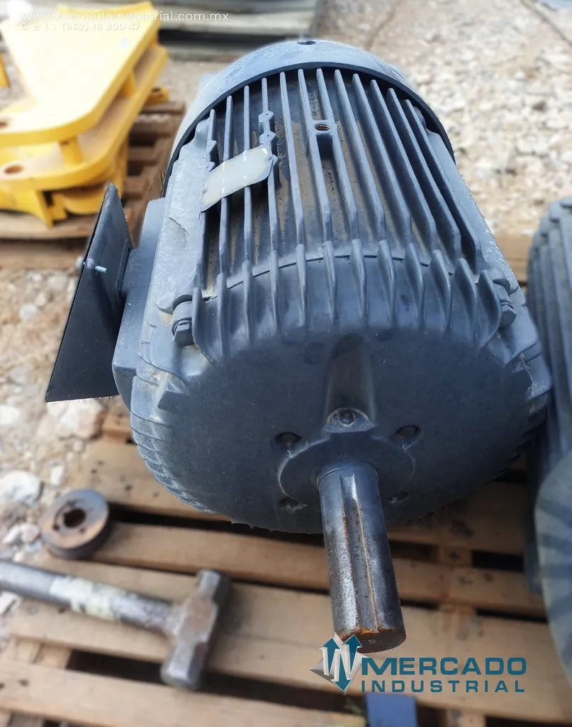 Motor eléctrico trifásico 50 HP 4 polos 1775 RPM marca Baldor