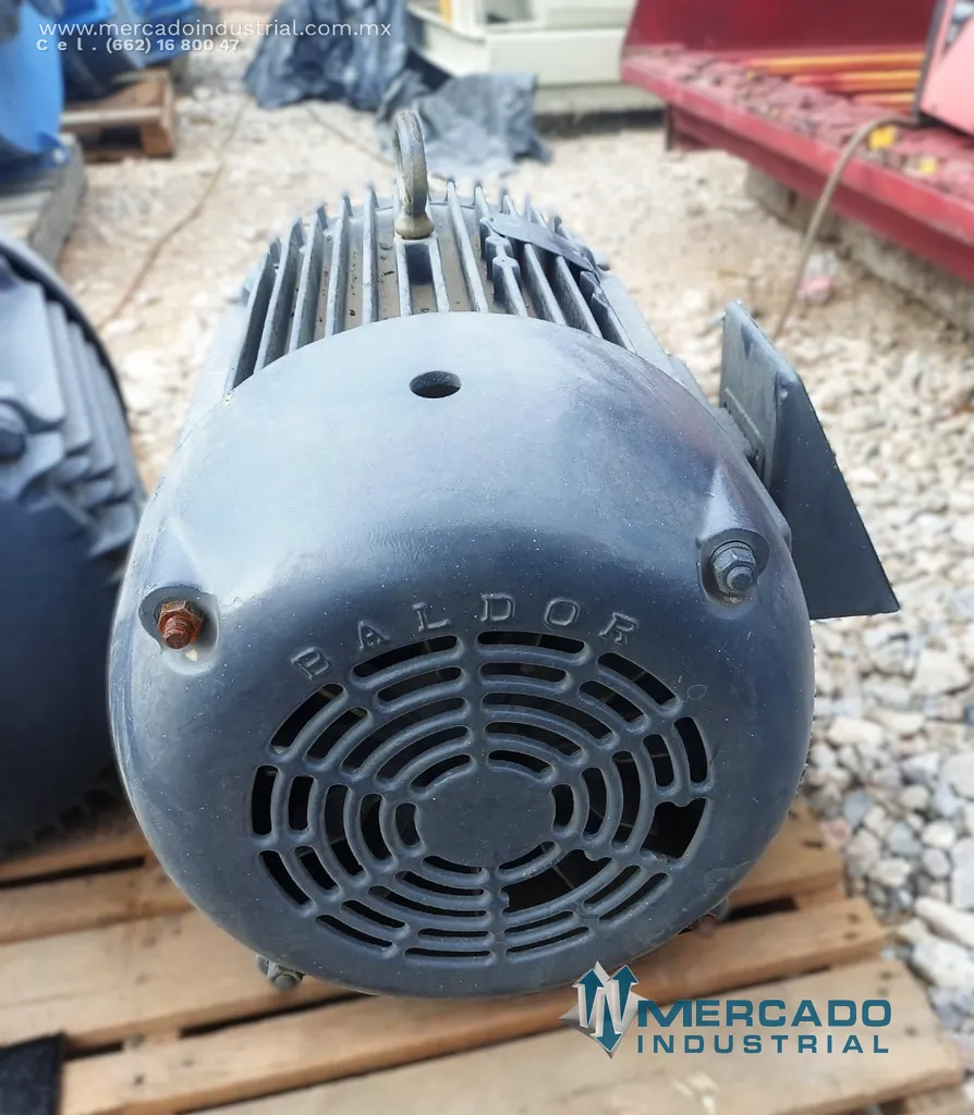 Motor eléctrico trifásico 50 HP 4 polos 1775 RPM marca Baldor