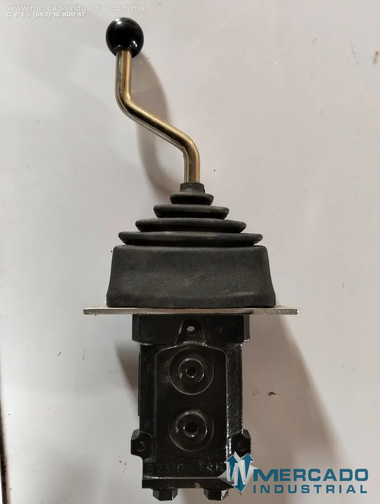 Válvula piloto modelo PCL402-02-686B marca Parker