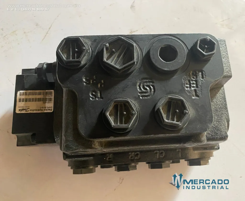 Válvula hidráulica orbital de dirección 16.9 MPa parte 1673544 marca Hyster