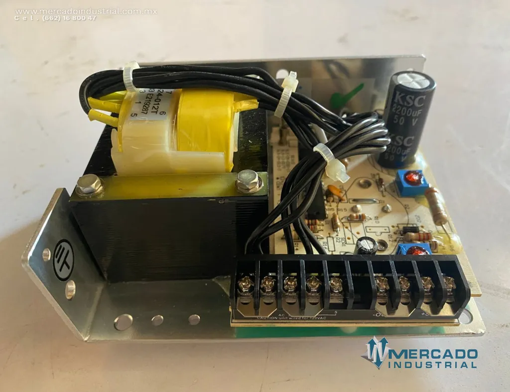 Fuente de potencia 240 V AC 1.2 A 29 W parte SLS-24-012T marca Emerson