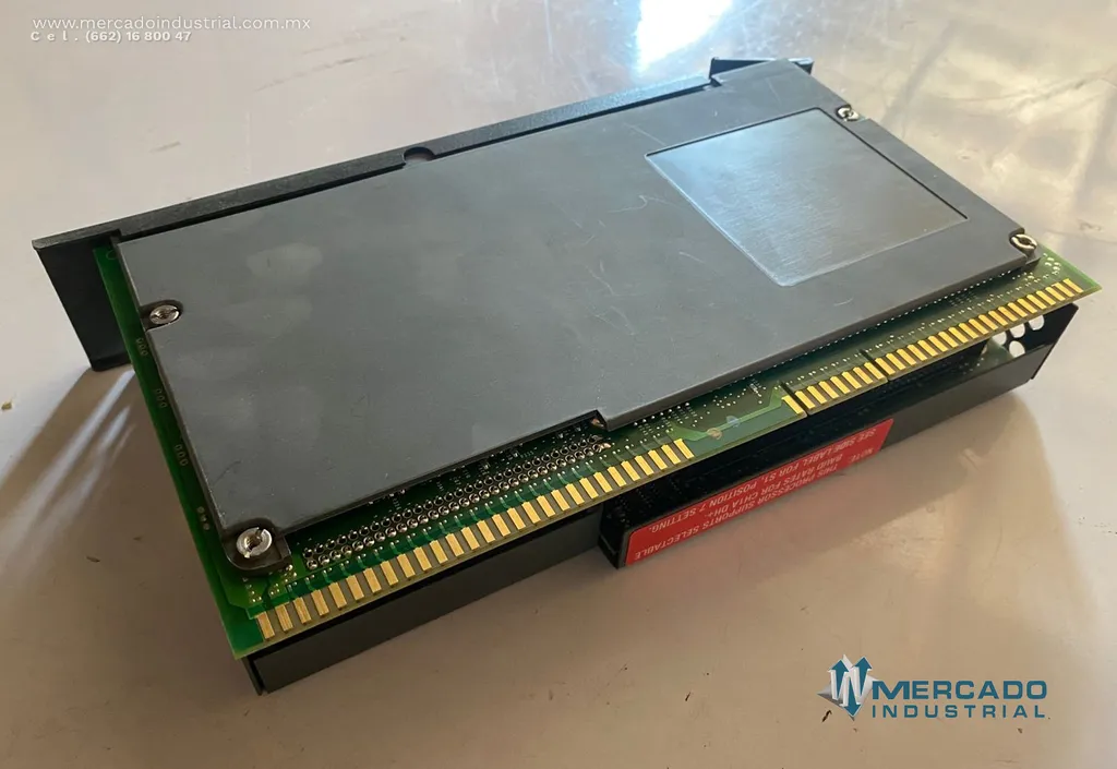 Módulo analógico controlador programable 3.3A 5V parte 1785-L40B/E marca Allen Bradley