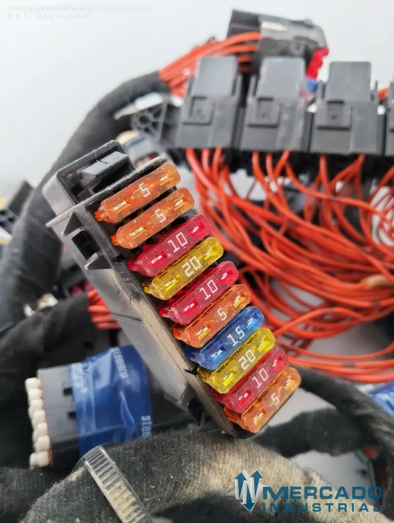 Arnés electrico parte HY2050329 marca Hyster