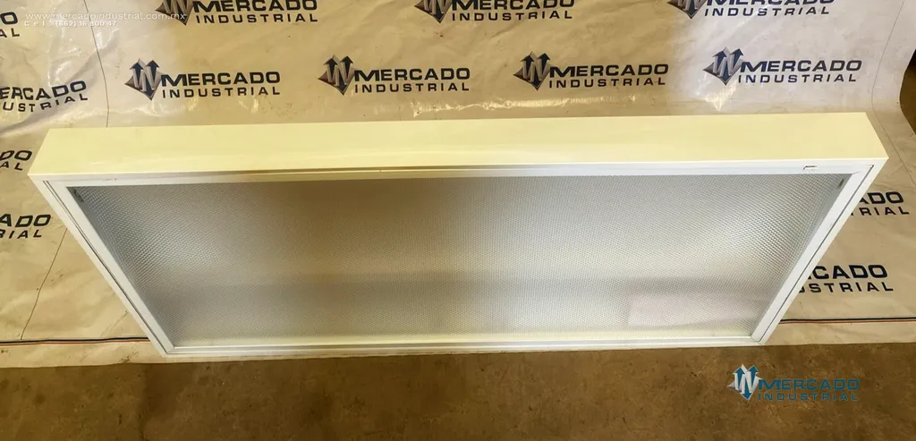 Lámpara con gabinete para interior 32W 0.77 A parte 206KKF marca Luthonia