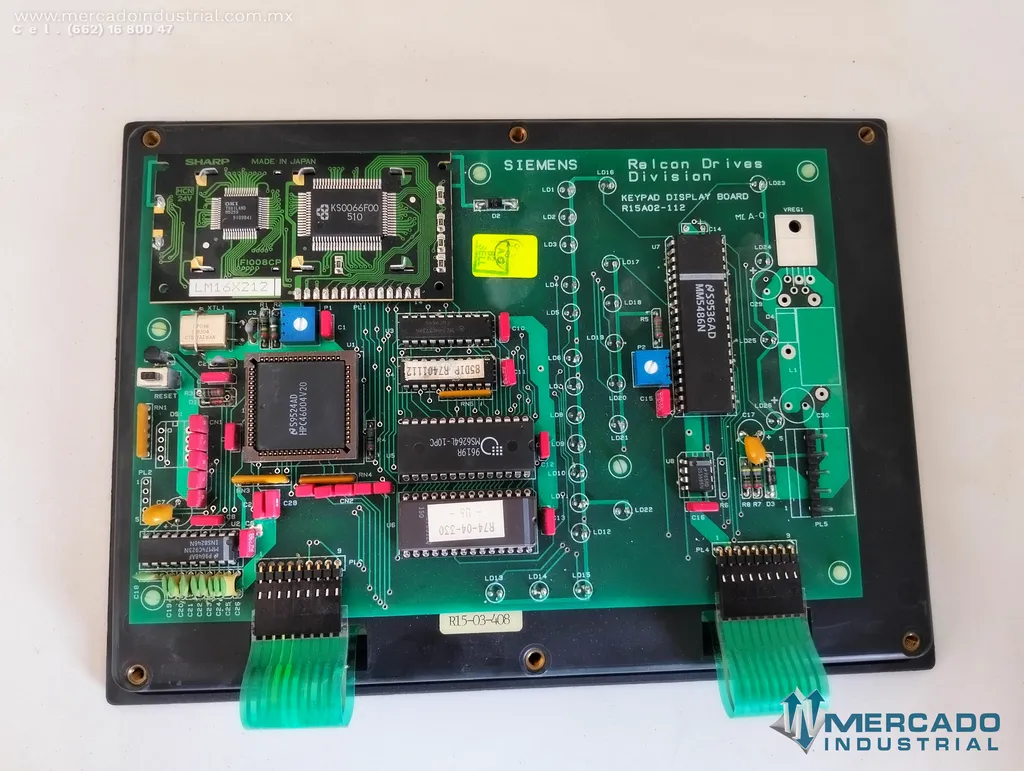 Panel de control de operaciones modelo R15A02-112 marca Siemens