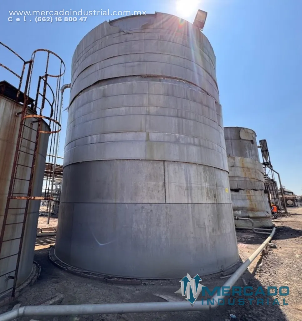 Tanque vertical de 390 m³ de acero inoxidable 316L