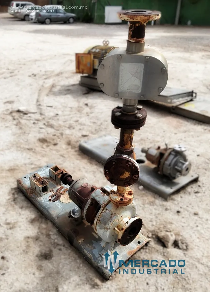 Bomba centrífuga 3x1 1/2" 100 GPM de acero inoxidable tipo 3x1-1/2-82/74 marca DURCO
