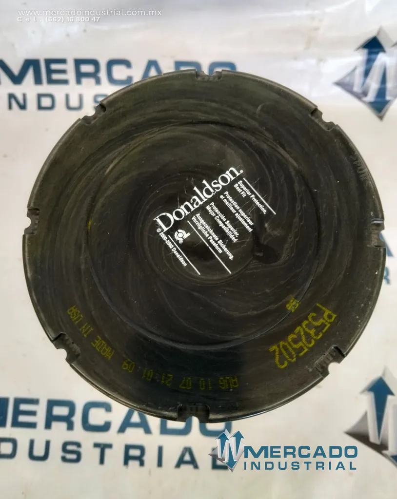 Filtro de aire modelo P532502 marca DONALDSON