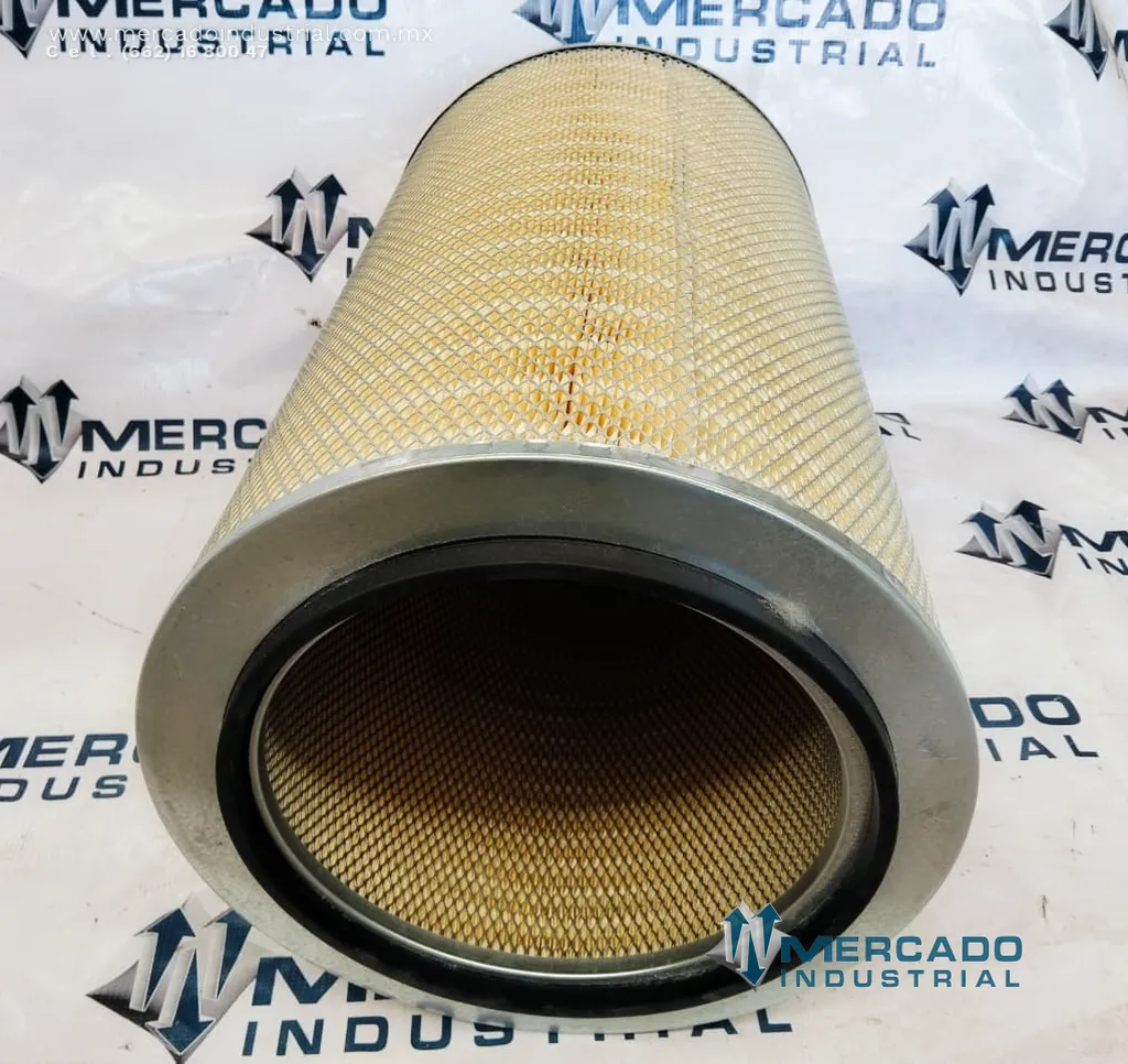 Filtro de aire modelo P181042 marca DONALDSON