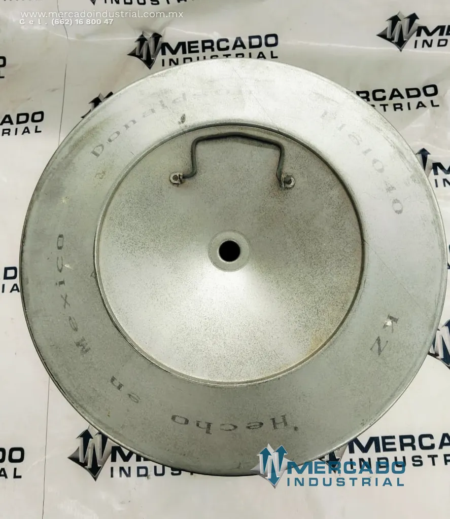 Filtro de aire modelo P181040 marca DONALDSON