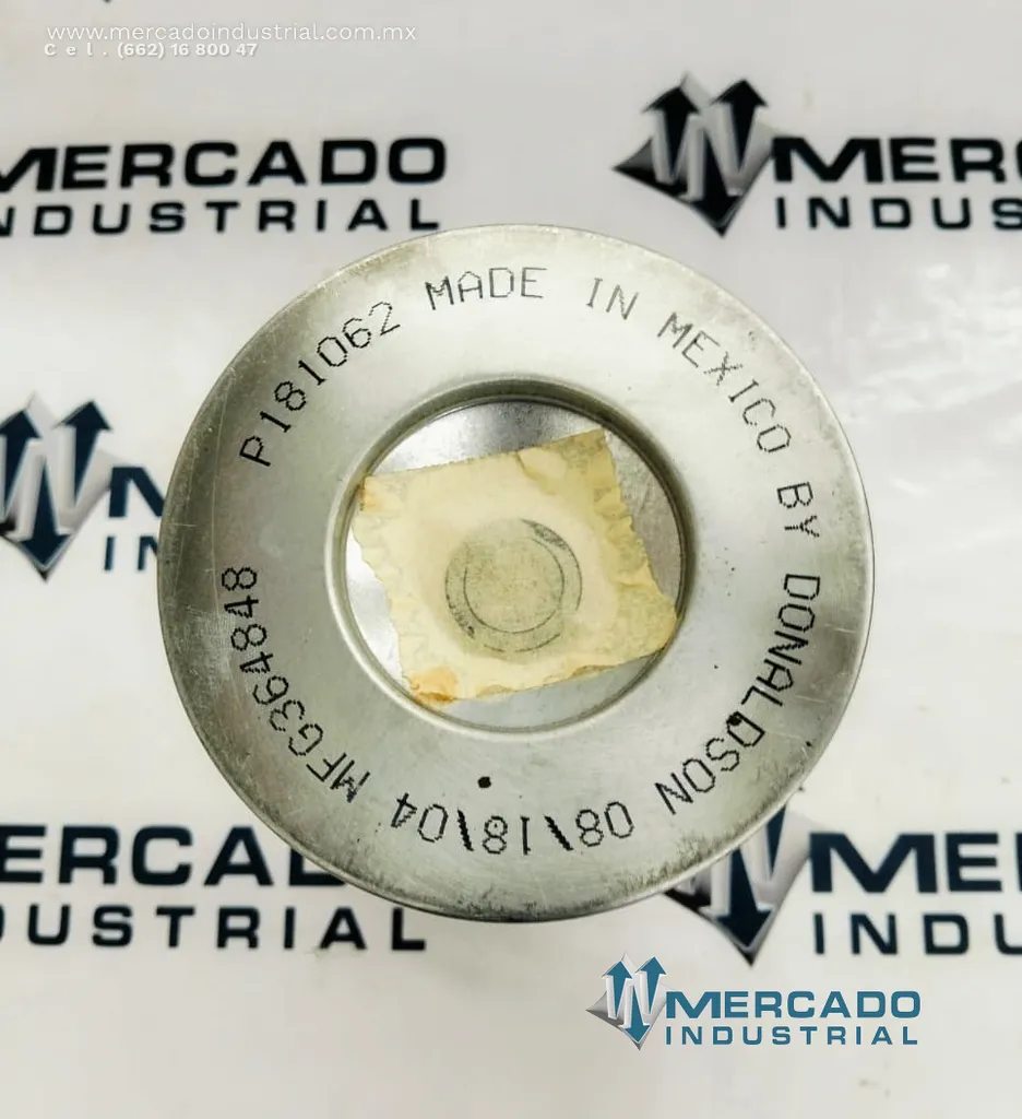 Filtro de aire modelo P181062 marca DONALDSON