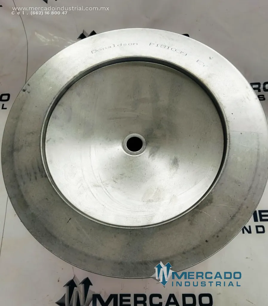 Filtro de aire modelo P181039 marca DONALDSON