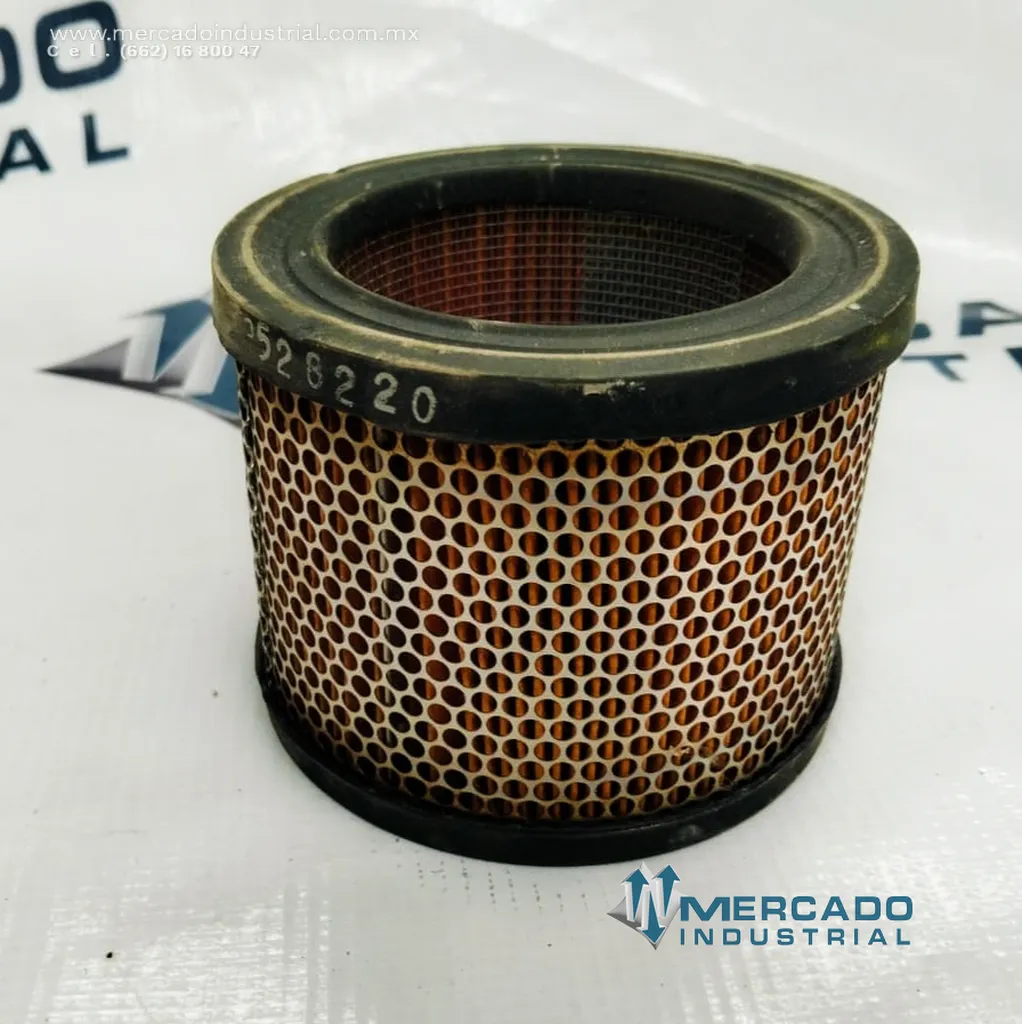 Filtro de aire modelo P528220 marca DONALDSON