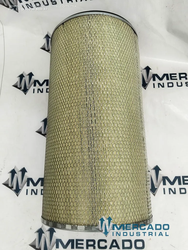 Filtro de aire modelo P117781 marca DONALDSON