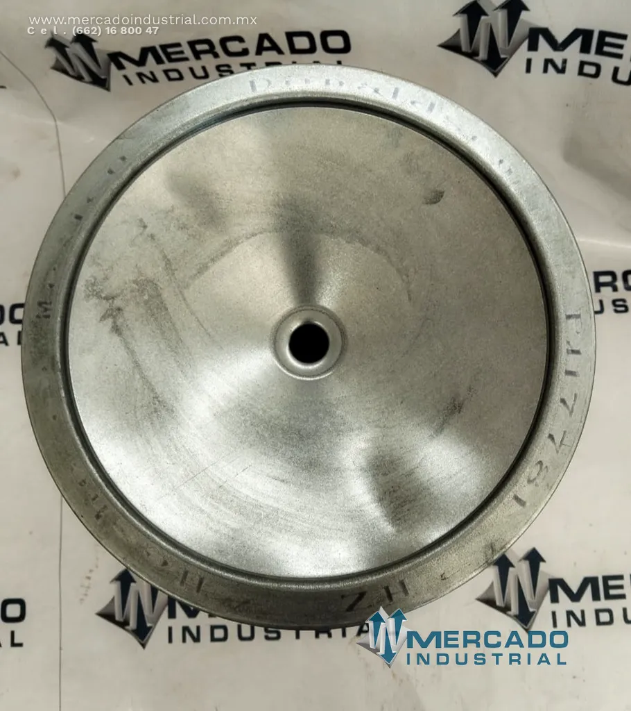 Filtro de aire modelo P117781 marca DONALDSON