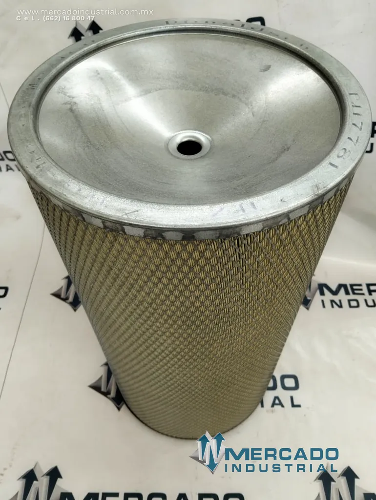 Filtro de aire modelo P117781 marca DONALDSON
