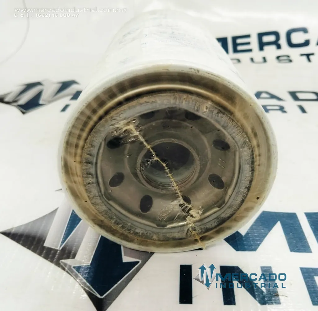 Filtro de combustible modelo P557440 marca DONALDSON