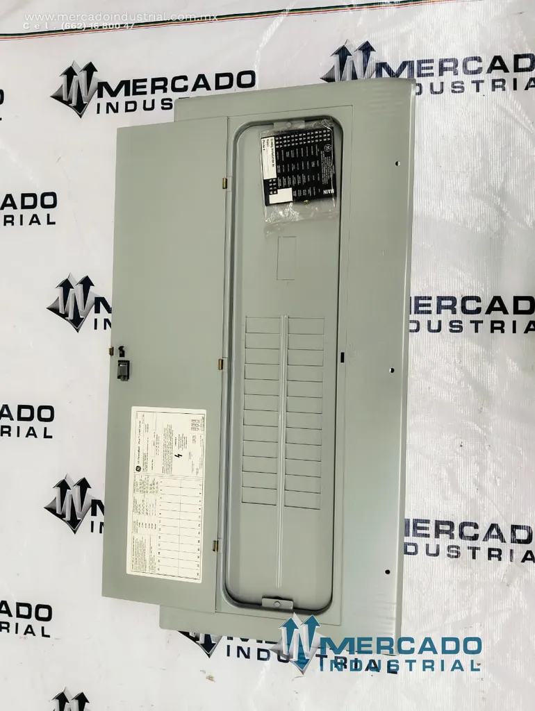 Centro de carga de 24 circuitos 150AMP de 26X85X10 cm modelo TM244115C MOD 3 marca GE