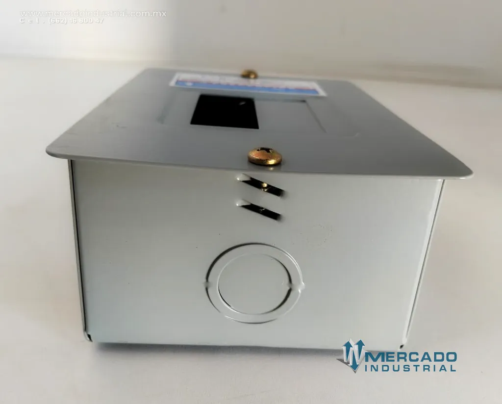 Centro de carga modelo CQLE102050 para gabinete nema 1-2 polos 50 A 127/220  V marca EATON