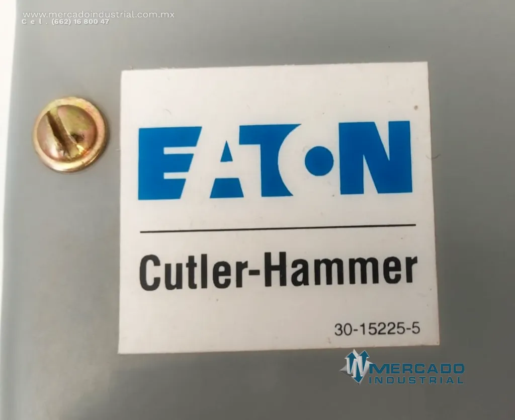 Gabinete para interruptor termomagnético de 1 a 3 polos modelo 831012 marca EATON