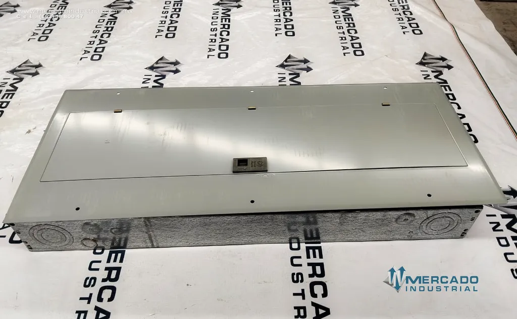 Centro de carga de 30 circuitos 125AMP de 26X85x10 cm modelo TM304112C MOD 3 marca GE