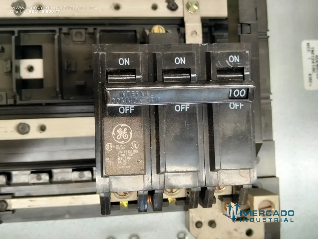 Centro de carga de 12 circuitos 100AMP de 36X59x10 cm modelo TM124110C MOD 1 marca GE