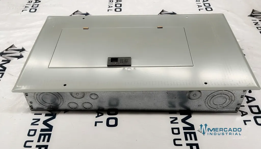 Centro de carga de 12 circuitos 100AMP de 36X59x10 cm modelo TM124110C MOD 1 marca GE