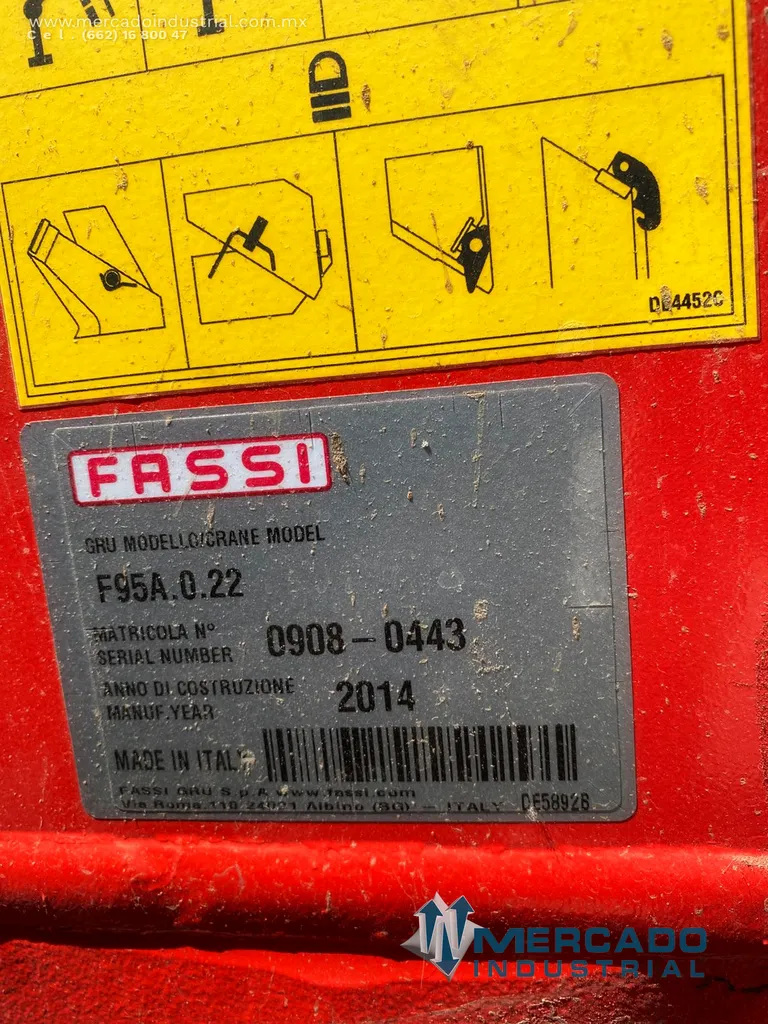 Grúa hidráulica articulada 4.3 T 86 kNm modelo F95A.0.22 marca FASSI