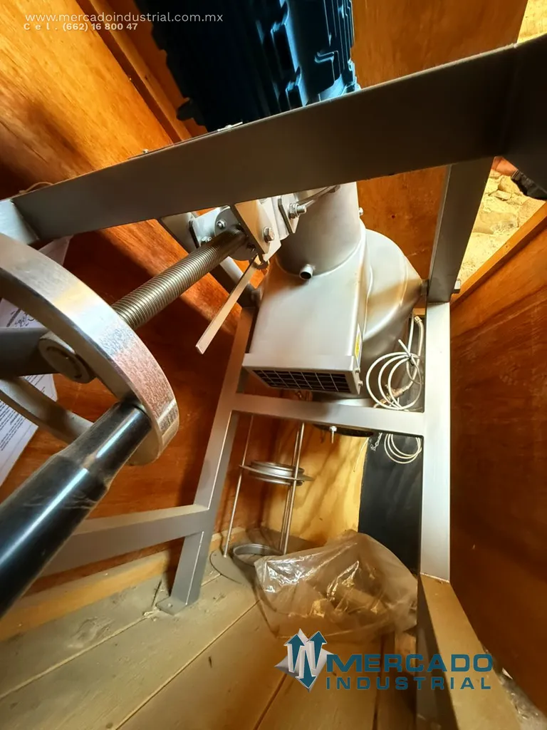 Separador centrifugo liquido-solido modelo 17450 marca Rusell Finex