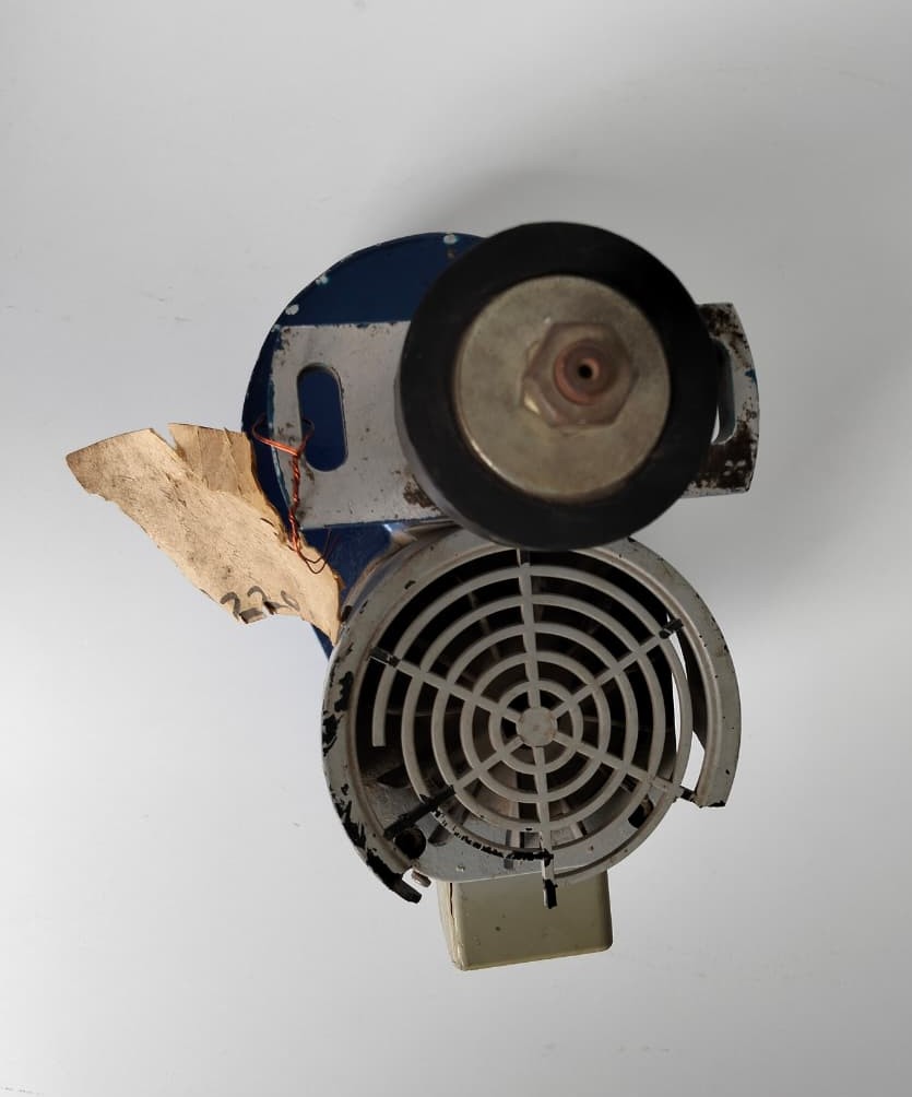 Motor eléctrico 0.05 KW 4 polos 1750 RPM