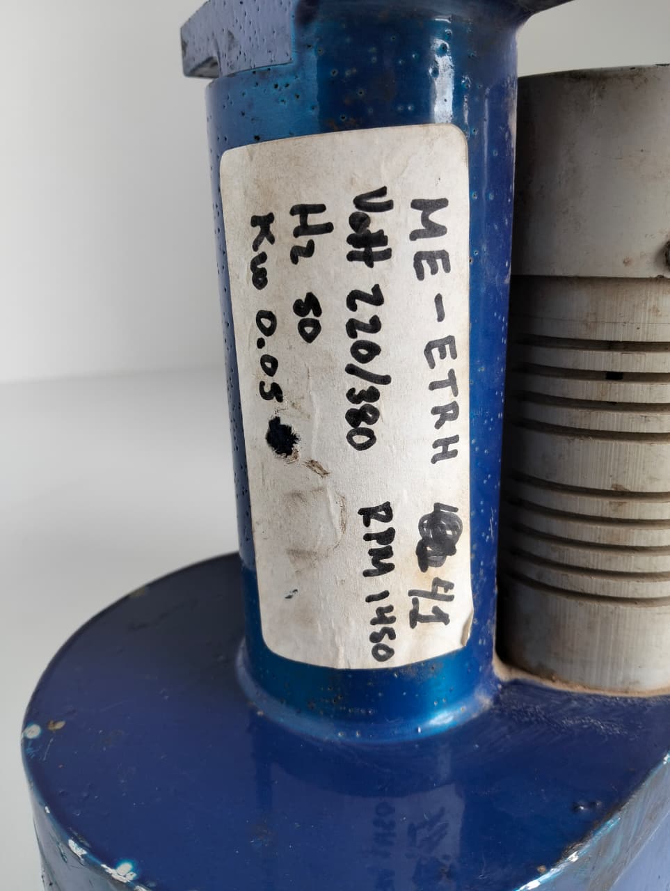 Motor eléctrico 0.05 KW 4 polos 1750 RPM