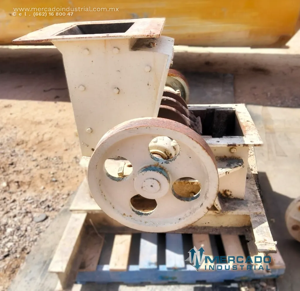 Molino pulverizador de martillos de 4 ejes