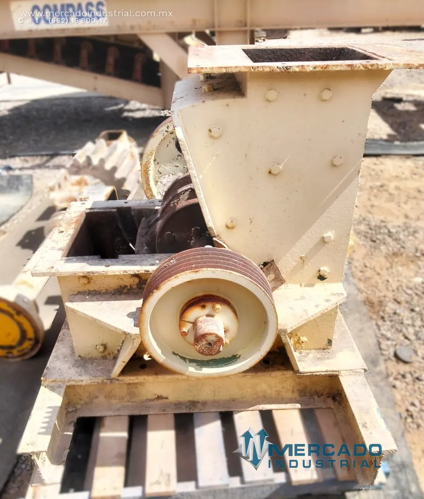 Molino pulverizador de martillos de 4 ejes