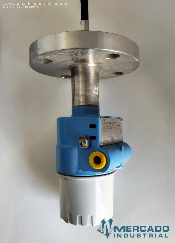 Sensor de nivel hidrostático con cable para tanques 0.1 bar a 10 bar modelo Deltapilot S DB52A marca ENDRESS+HAUSER