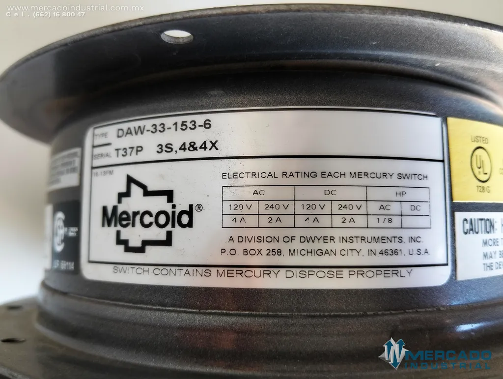 Presostato con tubo de Bourdon de latón 5 a 100 PSI parte DAW-33-153-6 marca Mercoid