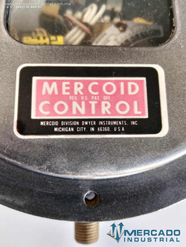 Presostato con tubo de Bourdon de latón 5 a 100 PSI parte DAW-33-153-6 marca Mercoid