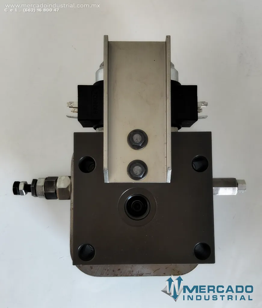 Válvula stroker electrohidráulica con deadband y muelle centrado modelo S23‑12667‑0 marca Parker