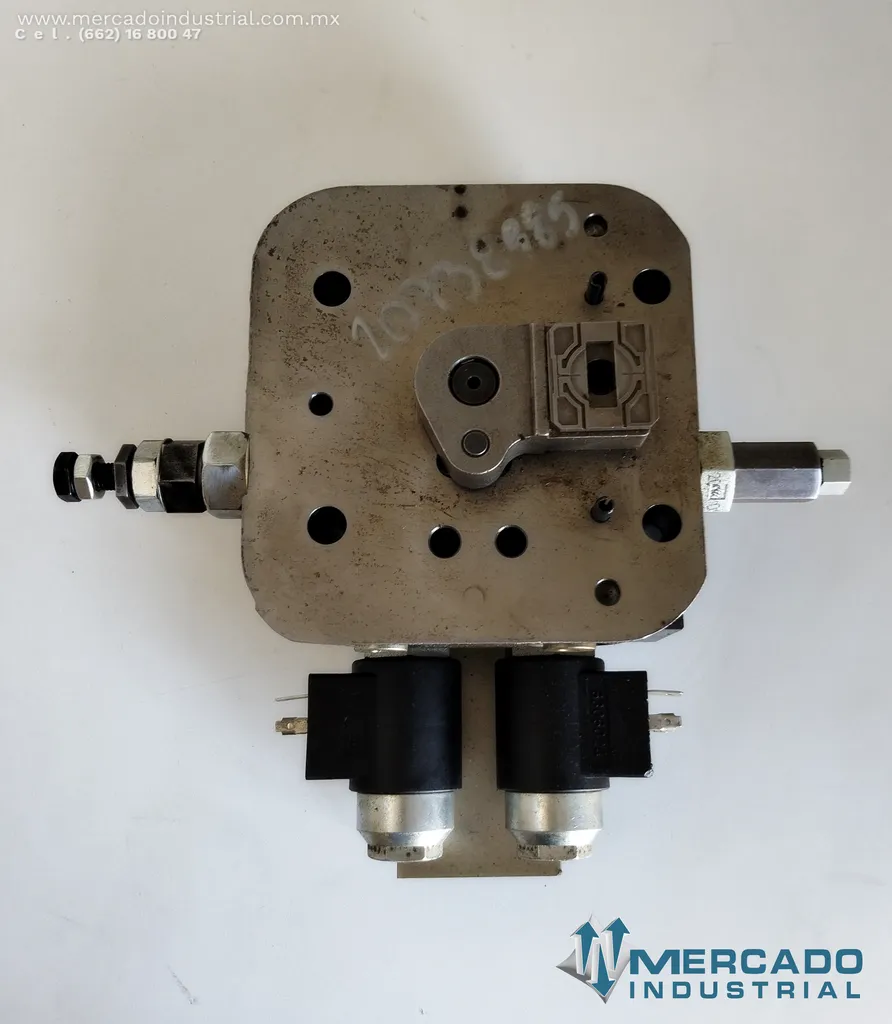 Válvula stroker electrohidráulica con deadband y muelle centrado modelo S23‑12667‑0 marca Parker