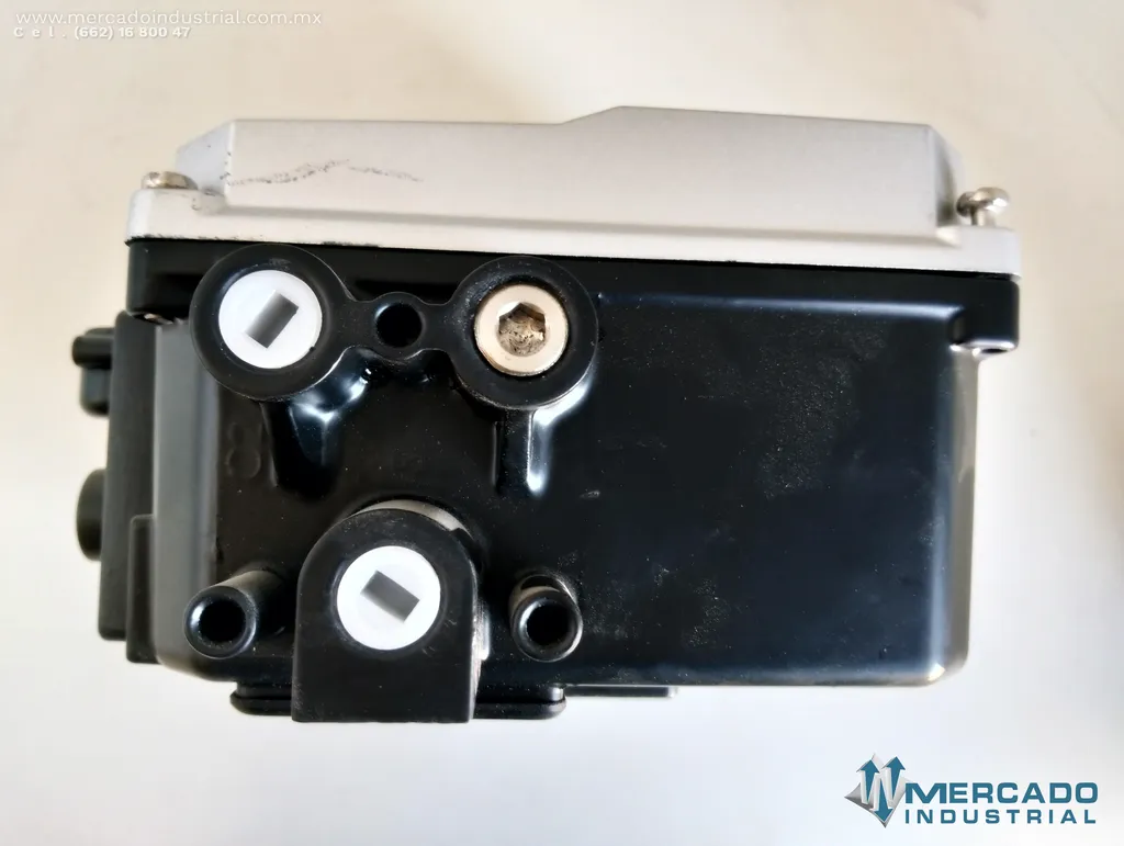 Posicionador neumático 1000 kPa / 140 psig modelo NP726A marca Metso