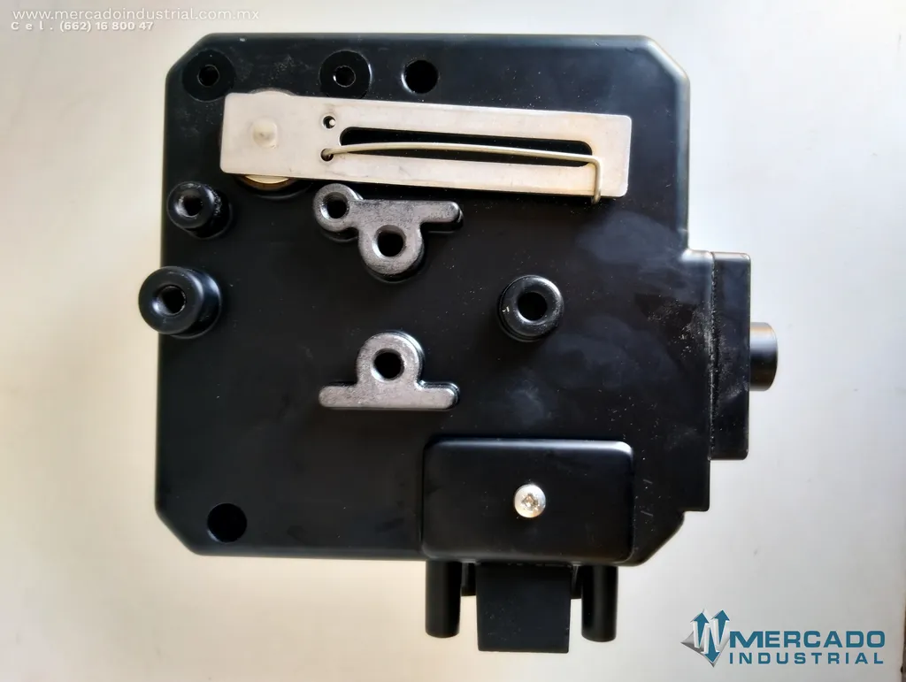 Posicionador neumático 1000 kPa / 140 psig modelo NP726A marca Metso